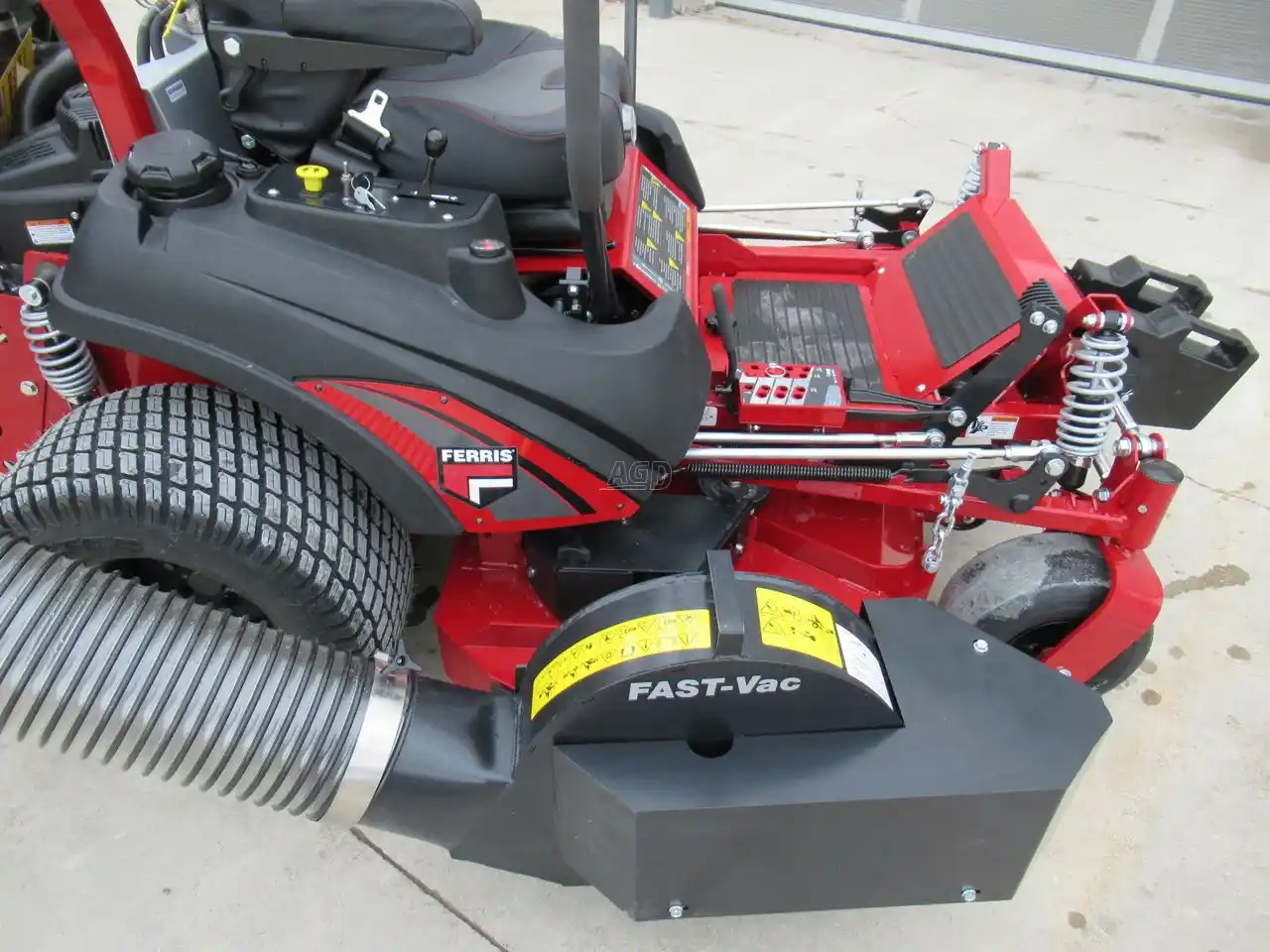 Gallery image 2 for New 2024 Ferris ISX 2200 Mower - Zero Turn