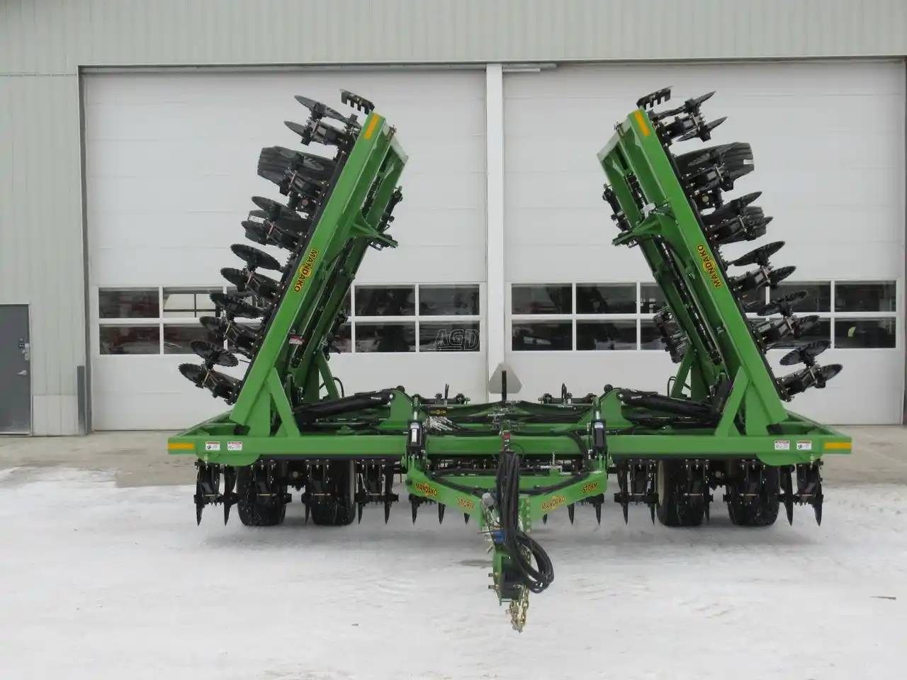 Gallery image 2 for New 2026 Mandako STORM 40 Vertical Tillage