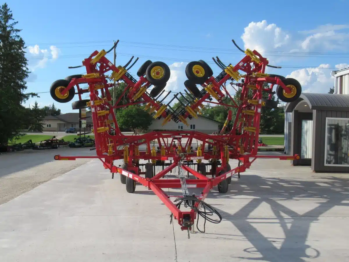 Photo de la Galerie 2 pour 2013 Bourgault 9400 60FT Chisel Plow