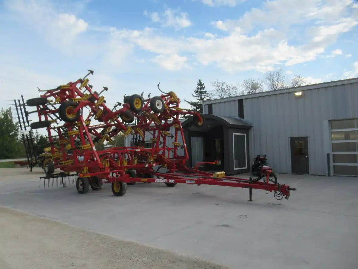 Gallery image 1 for Used 2013 Bourgault 9400 60FT Chisel Plow