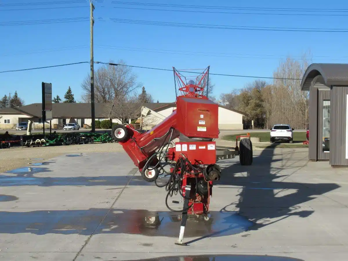 Gallery image 2 for 2015 Farm King Y16104 Grain Auger