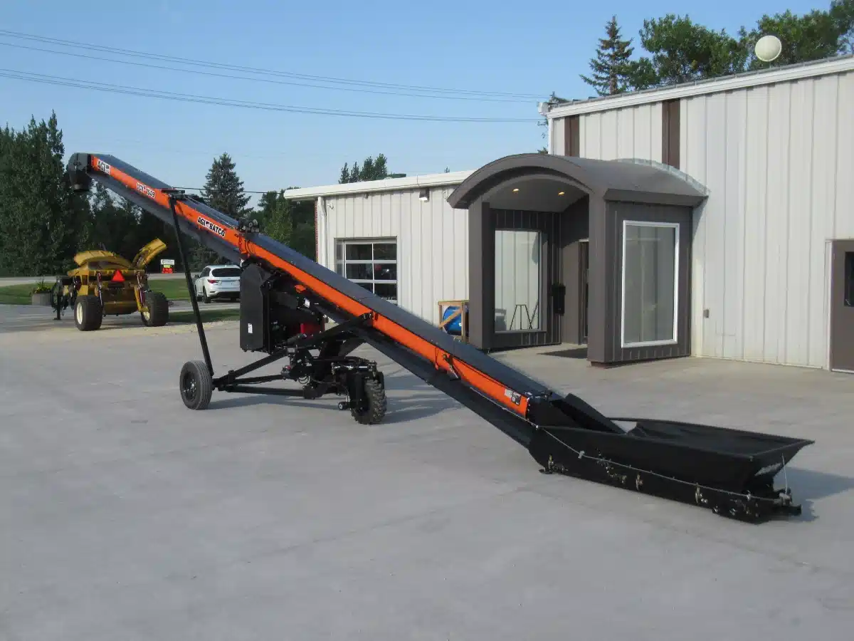 Gallery image 1 for 2026 Batco UCX4 1549 FMD AWD U-Trough Conveyor Grain Auger