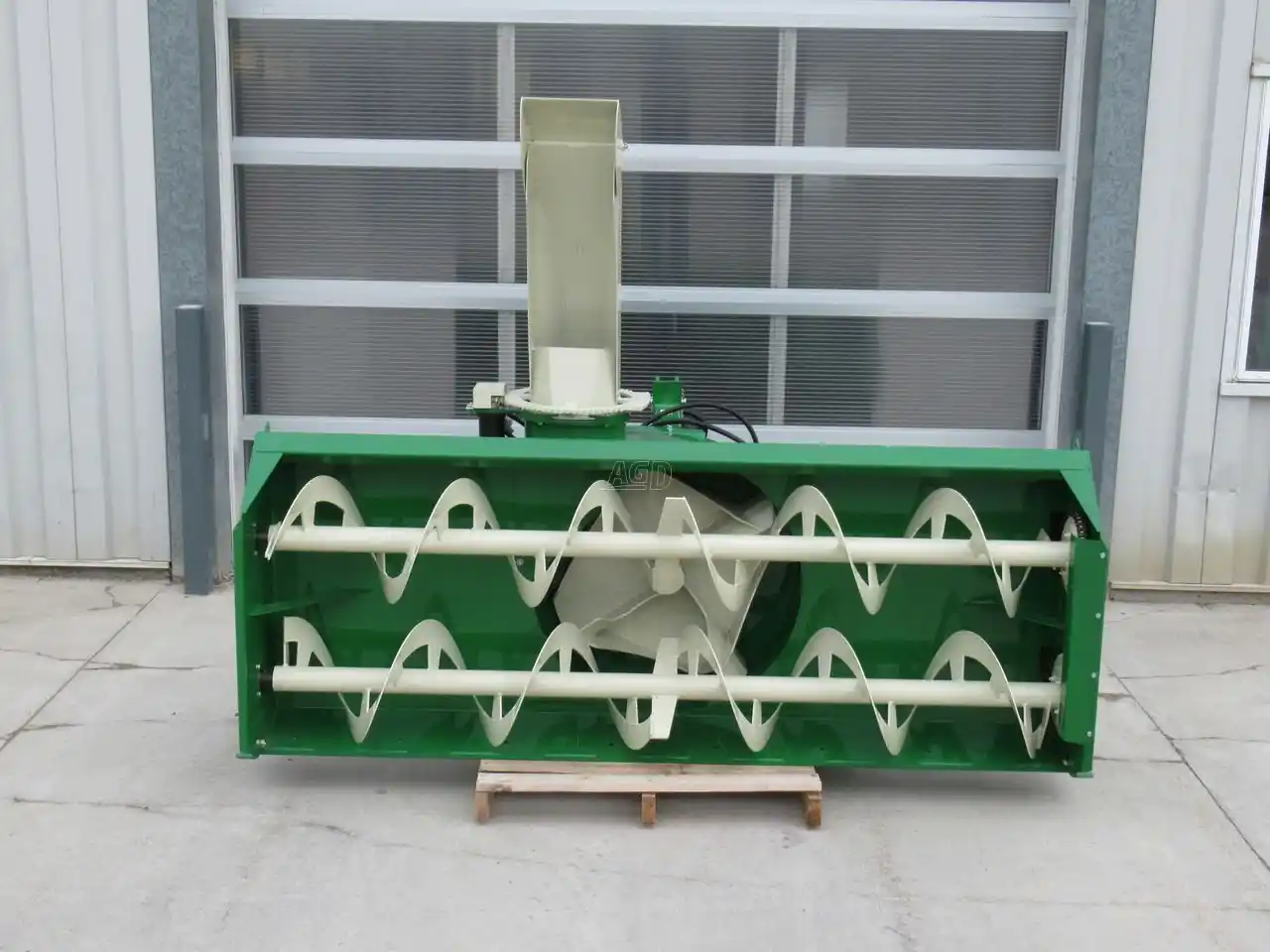 Gallery image 1 for New 2024 Farm King 960 Snow Blower