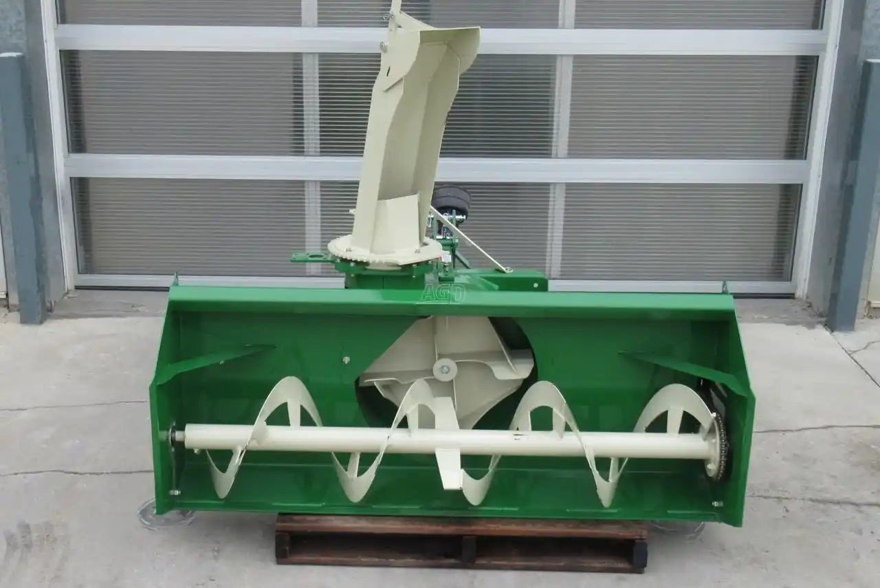 Gallery image 1 for 2023 Farm King 660 Snow Blower