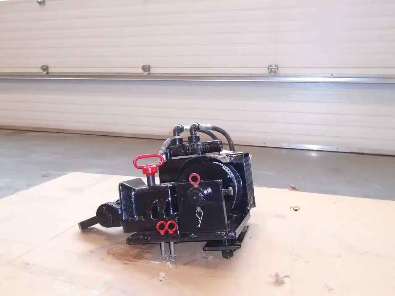 Gallery image 2 for New 2025 Scotts S5 NH3 Winch