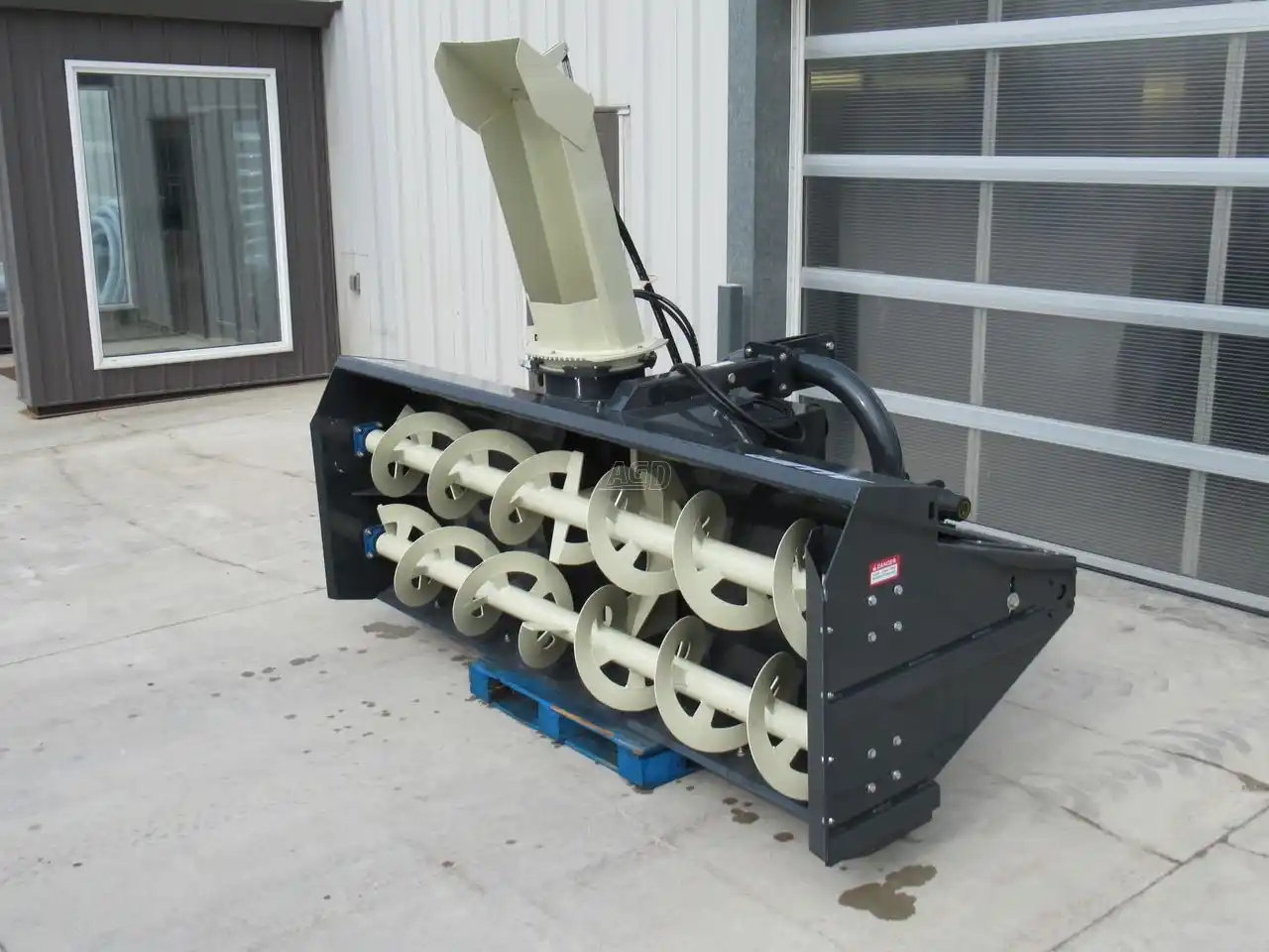 Gallery image 2 for New 2024 Farm King 1080 Snow Blower
