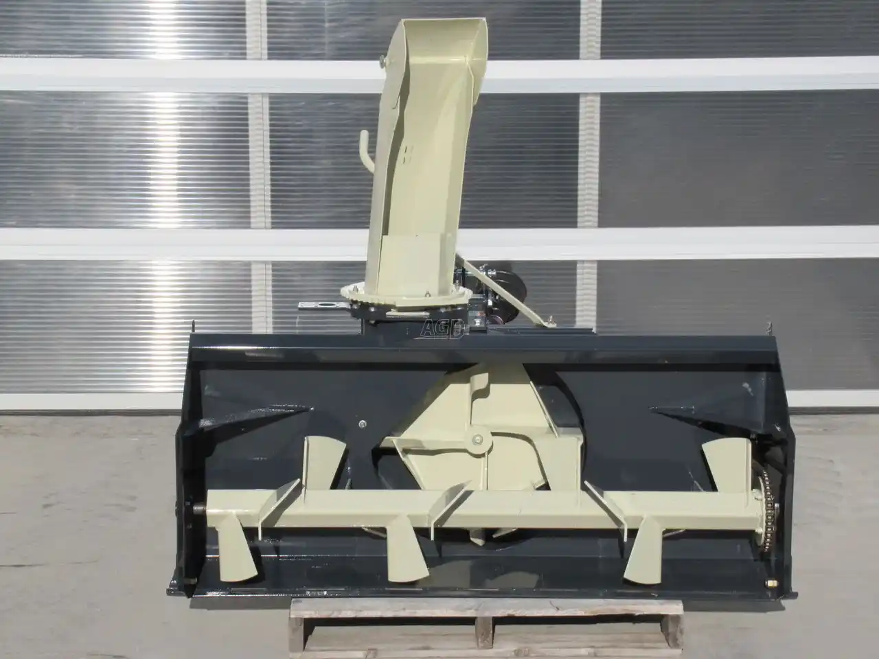 Gallery image 1 for New 2023 Farm King PR600 Snow Blower