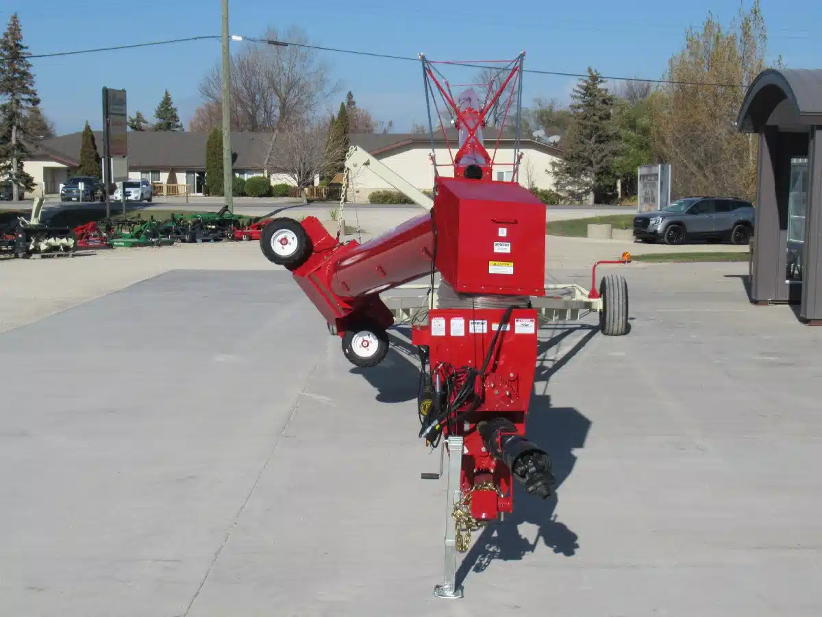 Gallery image 2 for New 2024 Farm King 1684 Grain Auger