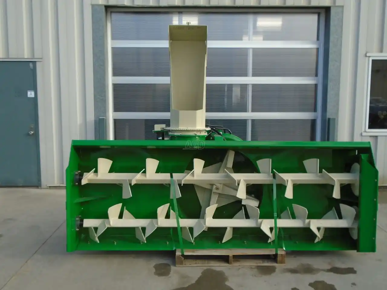 Gallery image 1 for New 2024 Farm King 1080 Snow Blower