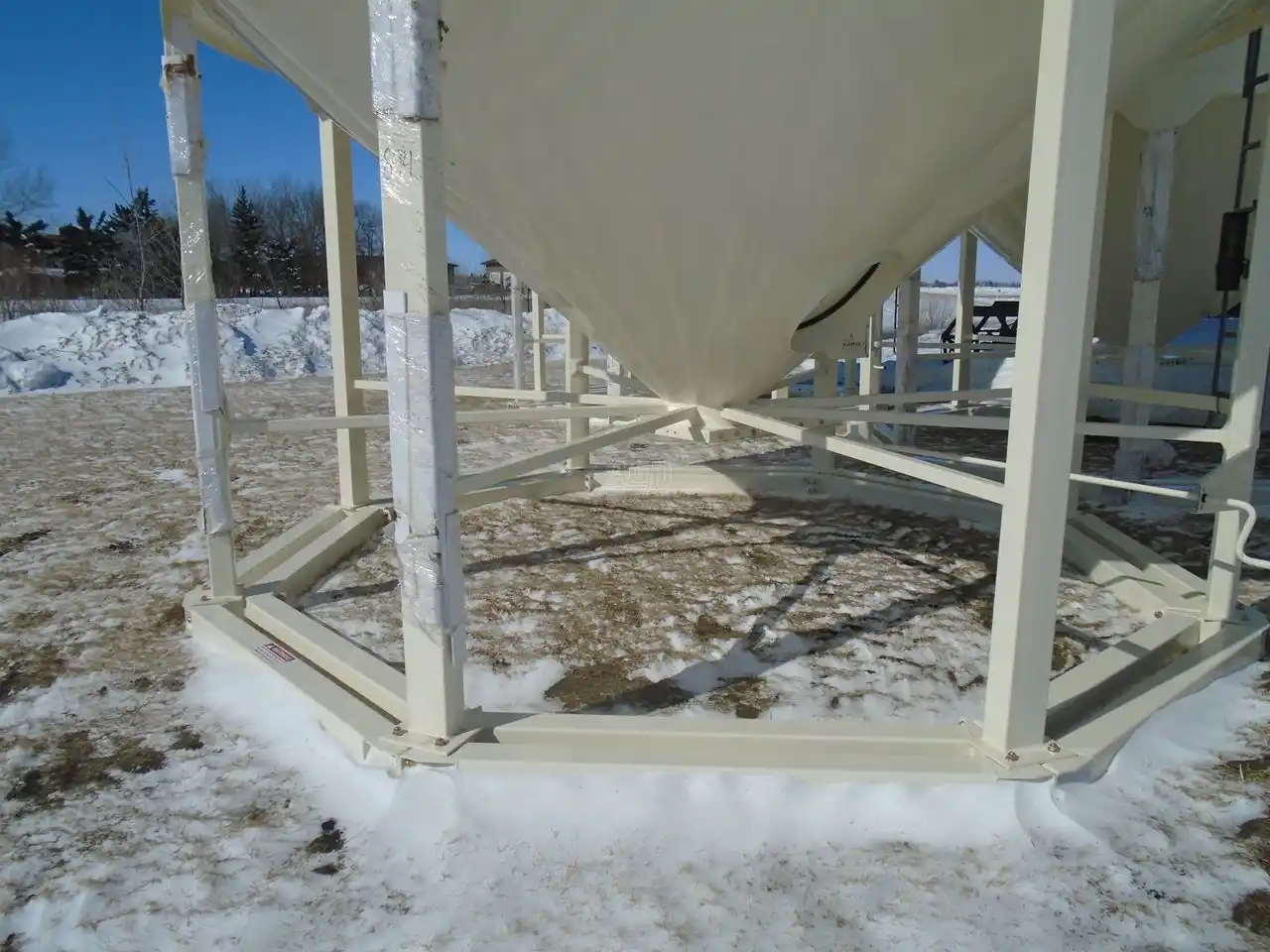 Gallery image 2 for 2026 Meridian GM4000 Grain Bin