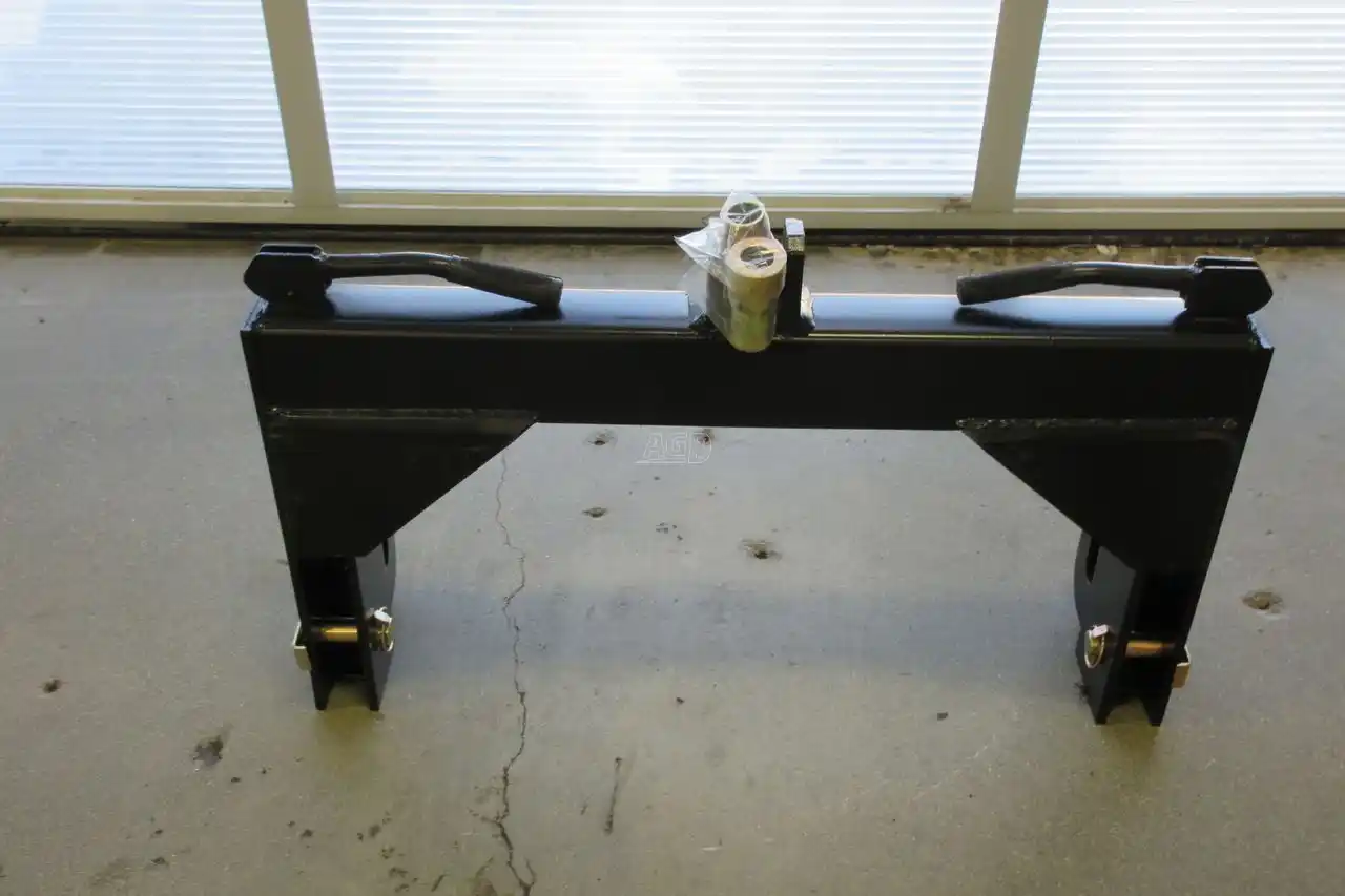 Gallery image 2 for New 2023 Farm King QUICK HITCH CATEGORY II 3 Point Hitch