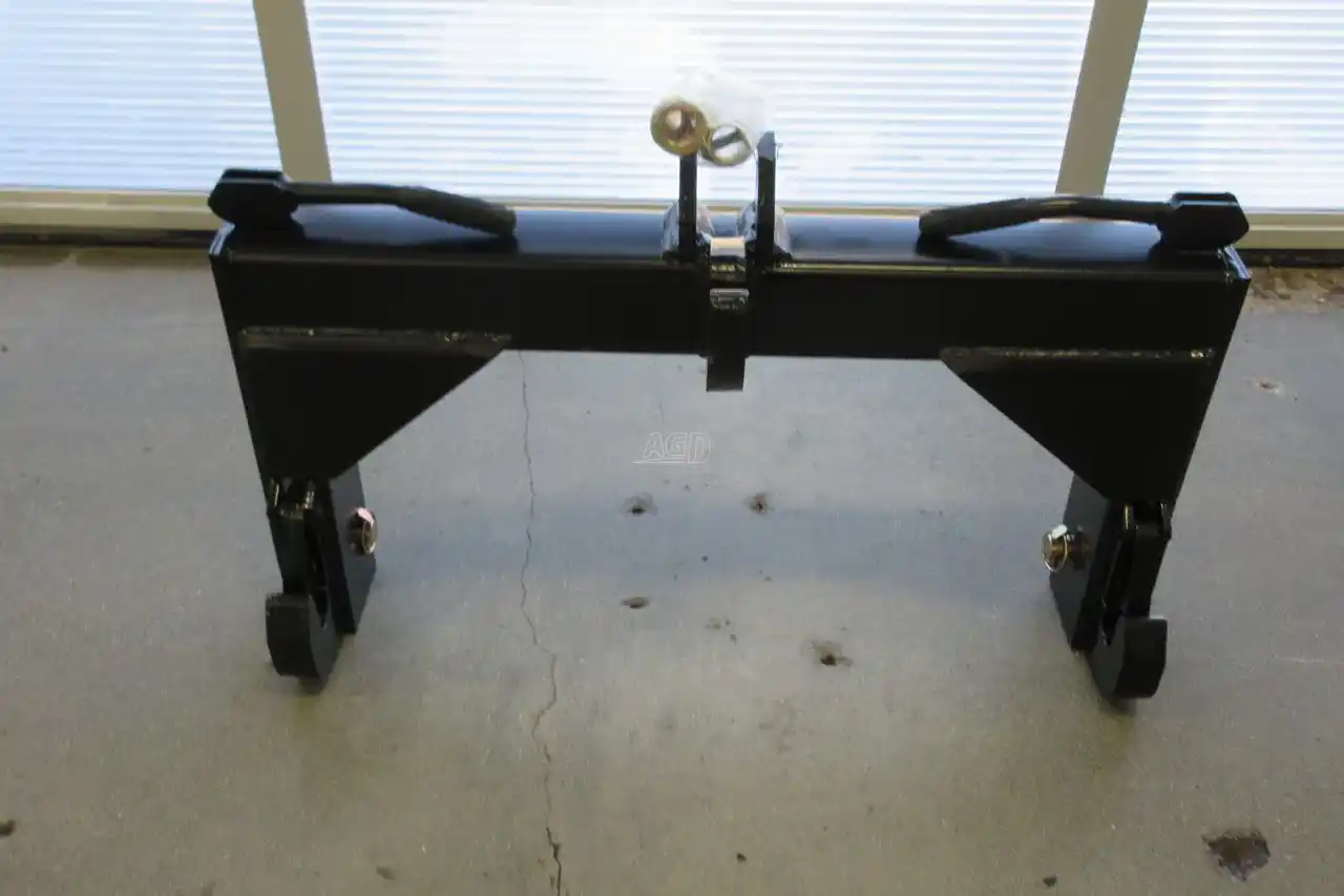 Gallery image 1 for New 2023 Farm King QUICK HITCH CATEGORY II 3 Point Hitch