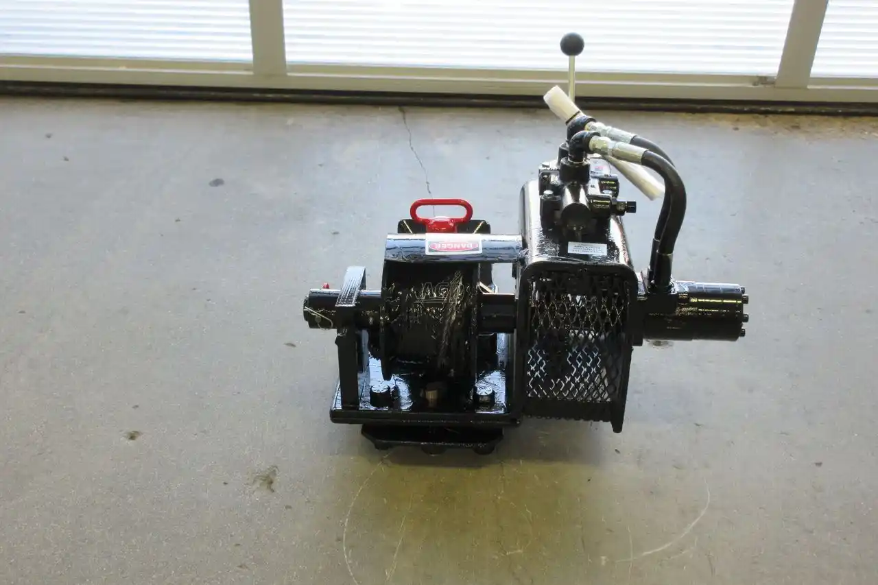 Gallery image 2 for New 2024 Scotts S5 NH3 Winch