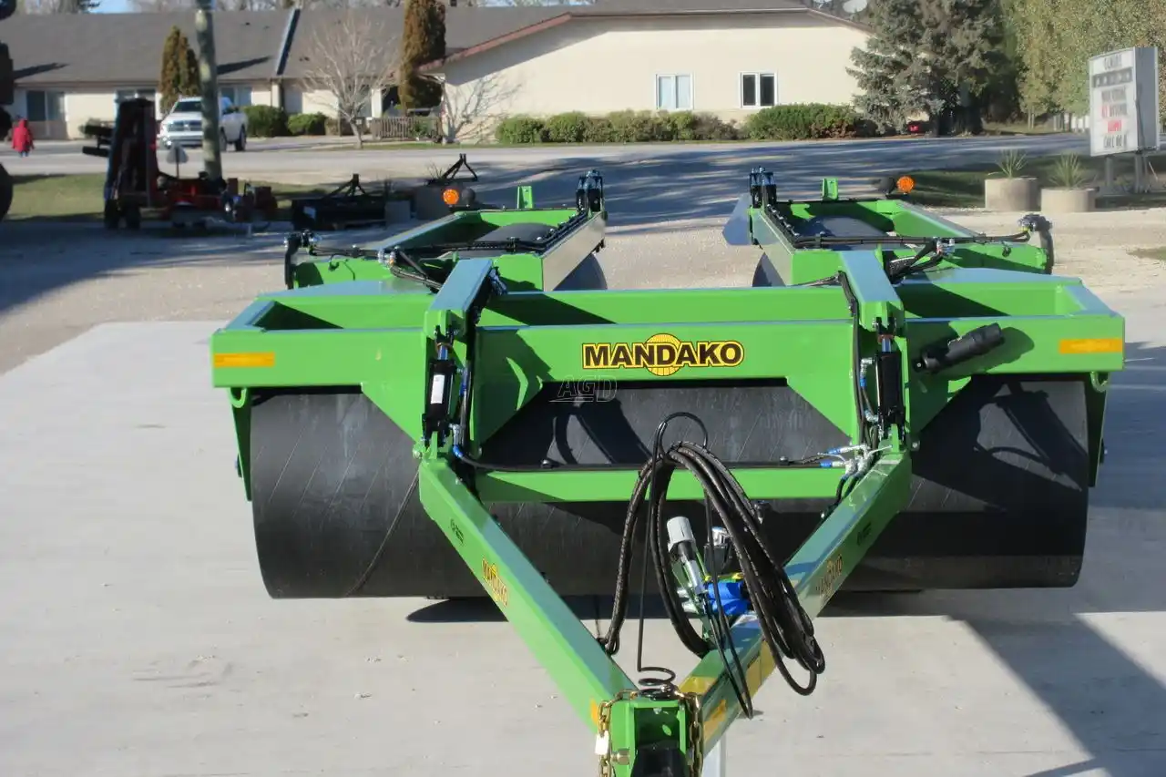 Gallery image 2 for New 2026 Mandako L4550 Land Roller