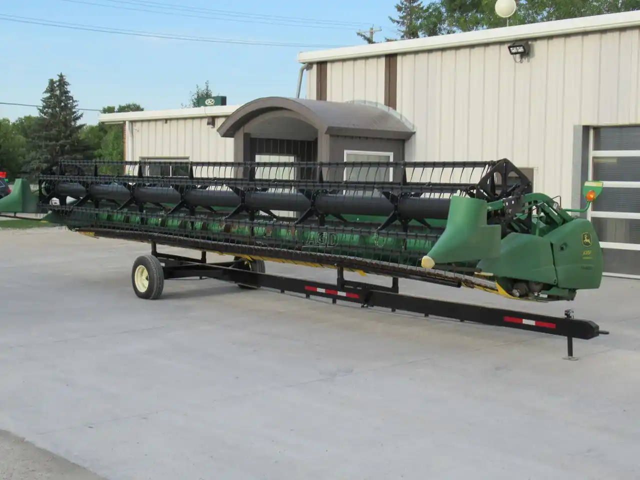 Gallery image 1 for Used 2004 John Deere 635F Header