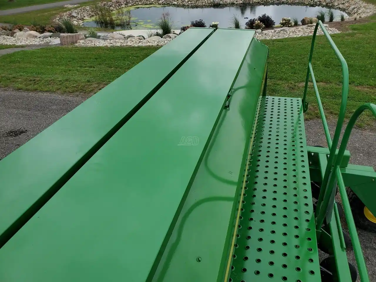 Gallery image 2 for Used 2001 John Deere 1560 Drill