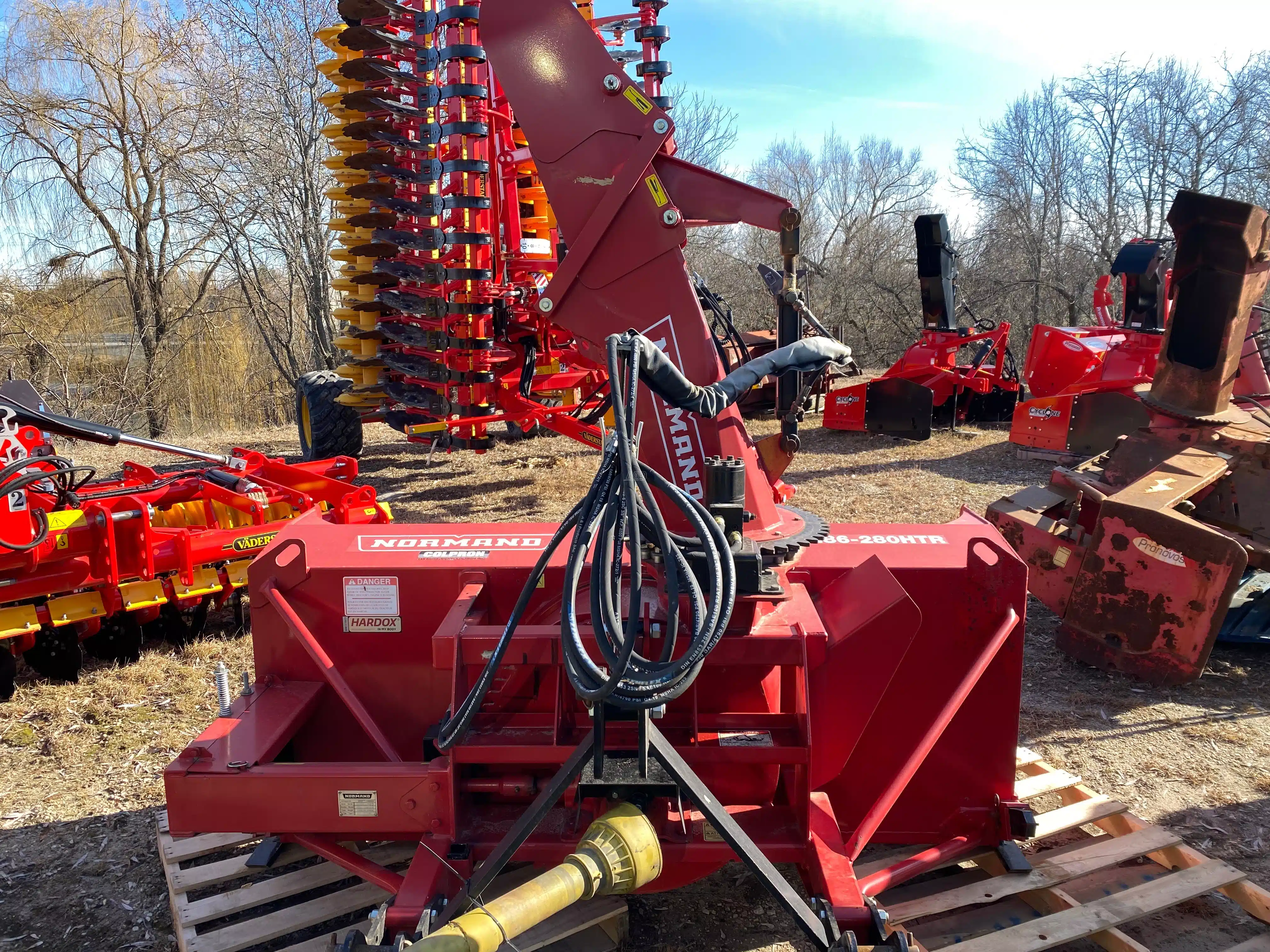 Used Normand N86-280HTR Snow Blower