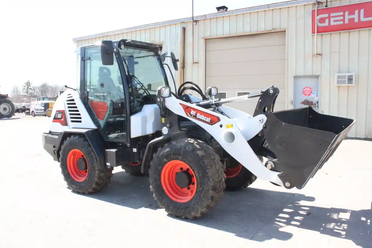 Gallery image 2 for 2024 Bobcat L95 Wheel Loader