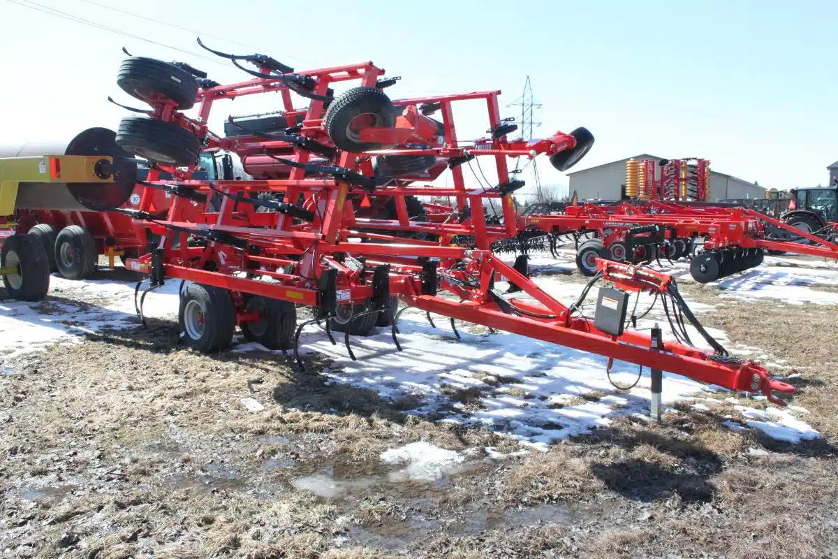 Gallery image 2 for 2025 Kuhn 5635 Cultivator