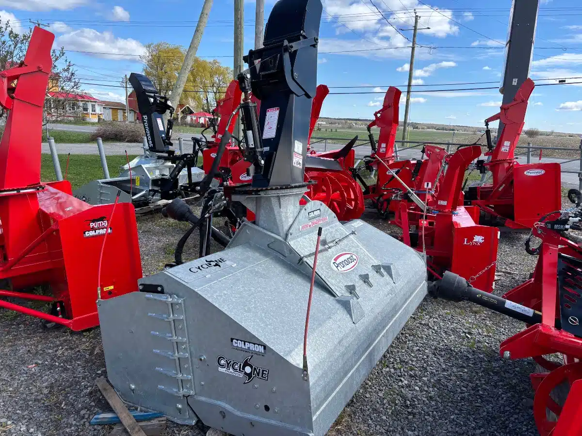 Gallery image 1 for Pronovost Cyclone C9228 Snow Blower