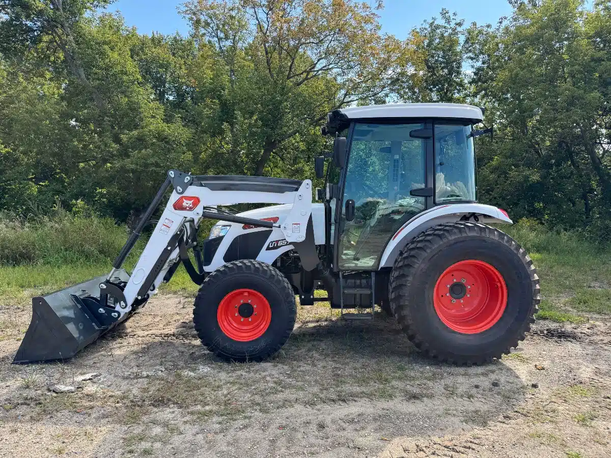 Gallery image 1 for 2026 Bobcat UT6573 Tractor