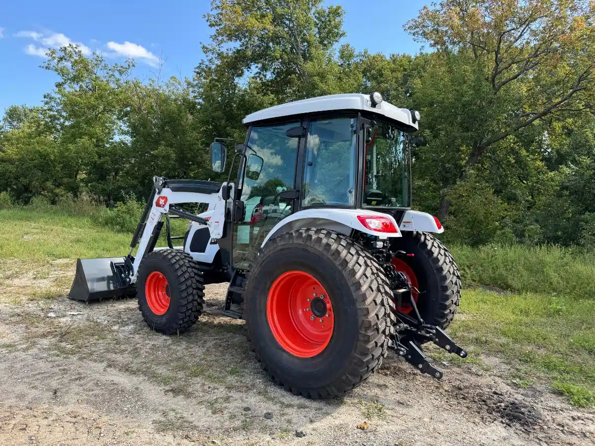 Gallery image 2 for 2026 Bobcat UT6573 Tractor