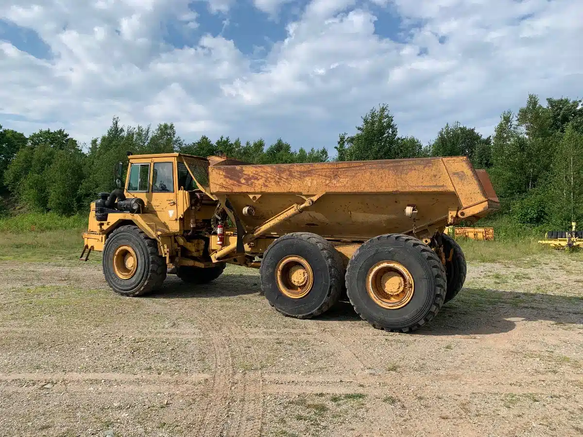 Gallery image 2 for Used 1992 Volvo A25 Truck - Dump
