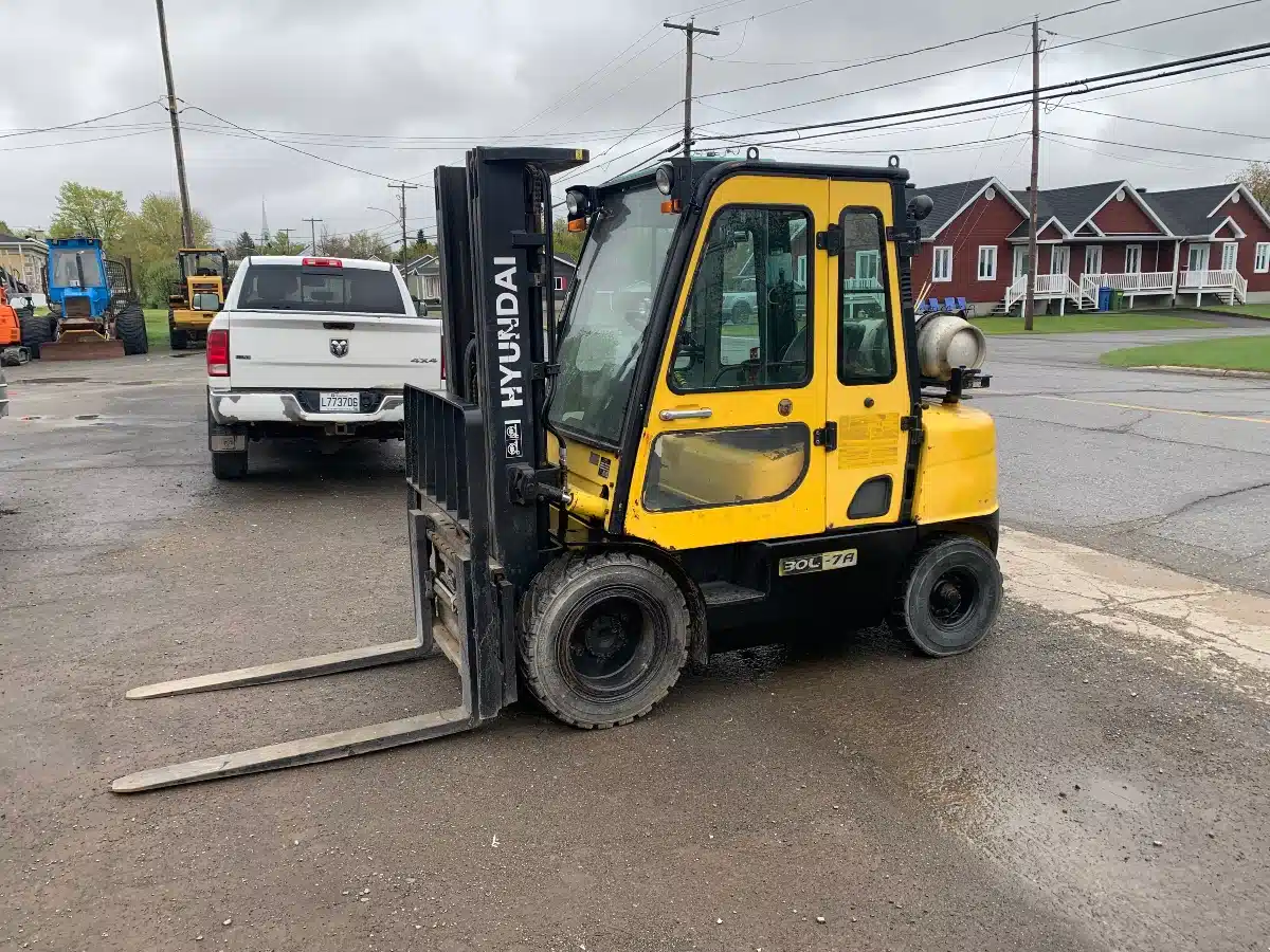 Gallery image 1 for Used 2012 Hyundai Ind 30L-7A Forklift