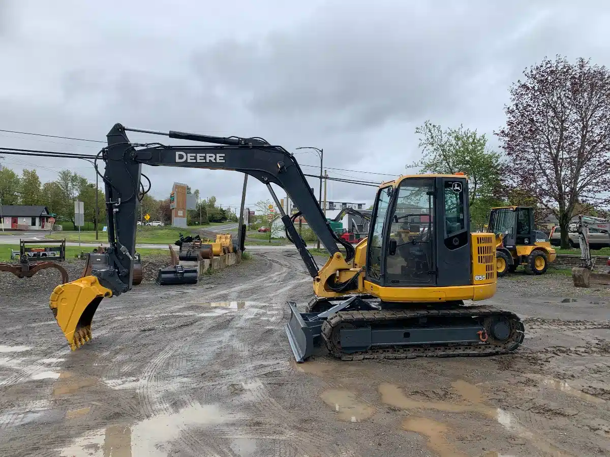 Gallery image 2 for Used 2012 John Deere 85D Excavator