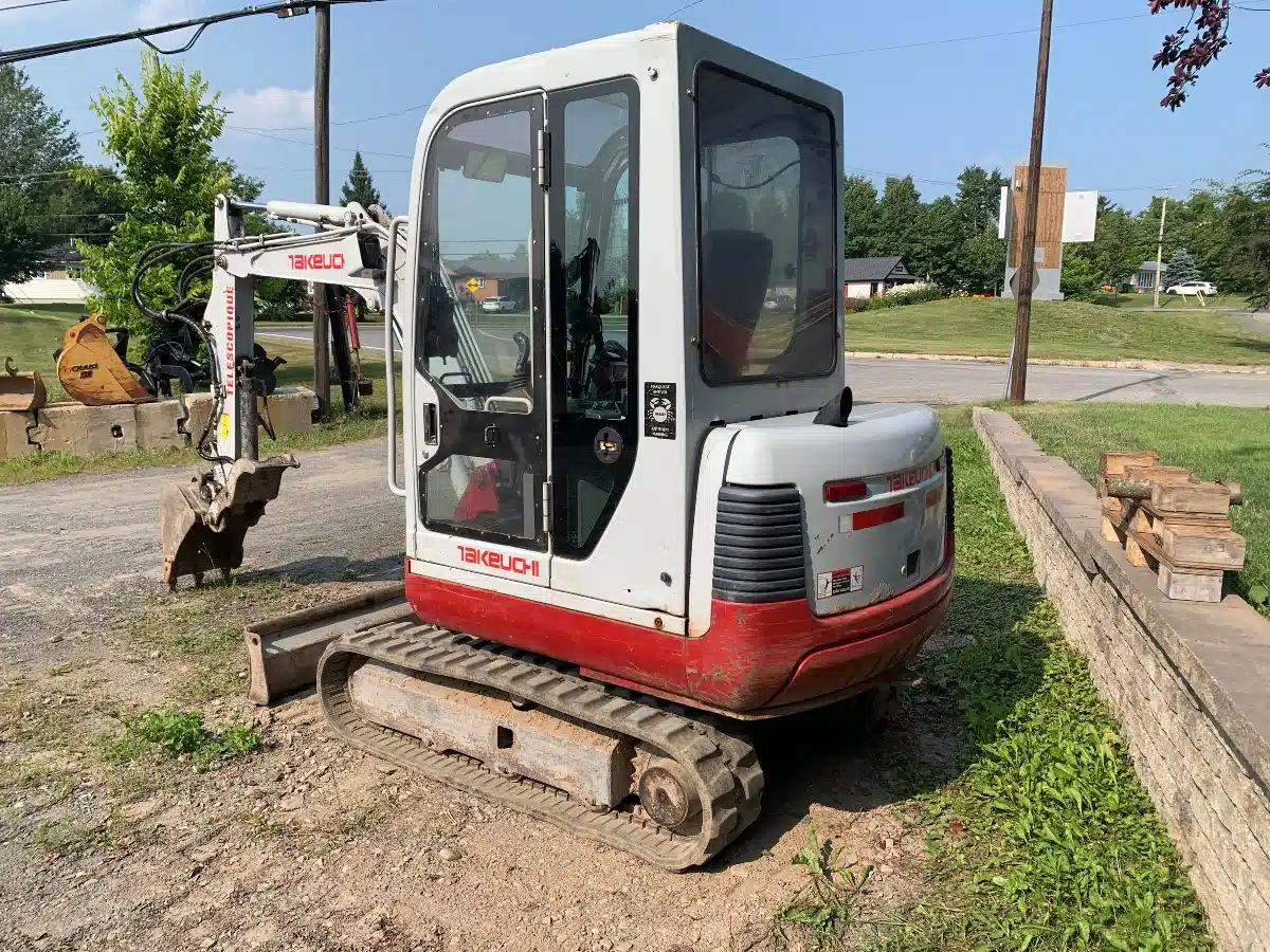 Gallery image 2 for Used 2005 Takeuchi TB125 Excavator