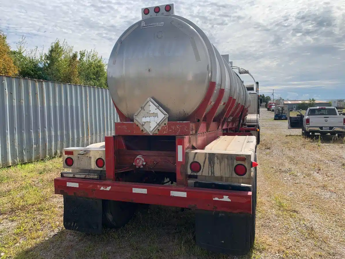 Gallery image 2 for Used 1986 Brenner Citerne 6300 gallons Trailer - Tanker