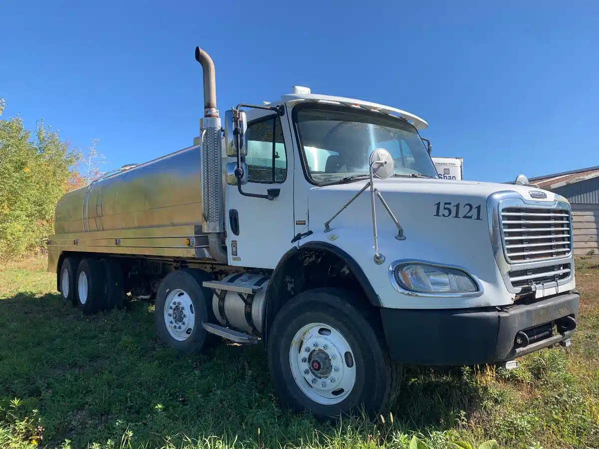 Gallery image 2 for Used 2007 Freightliner M2 112 Truck - Tanker