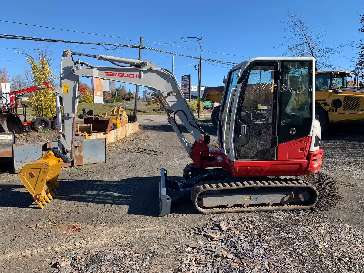 Used 2017 Takeuchi TB240 Excavator