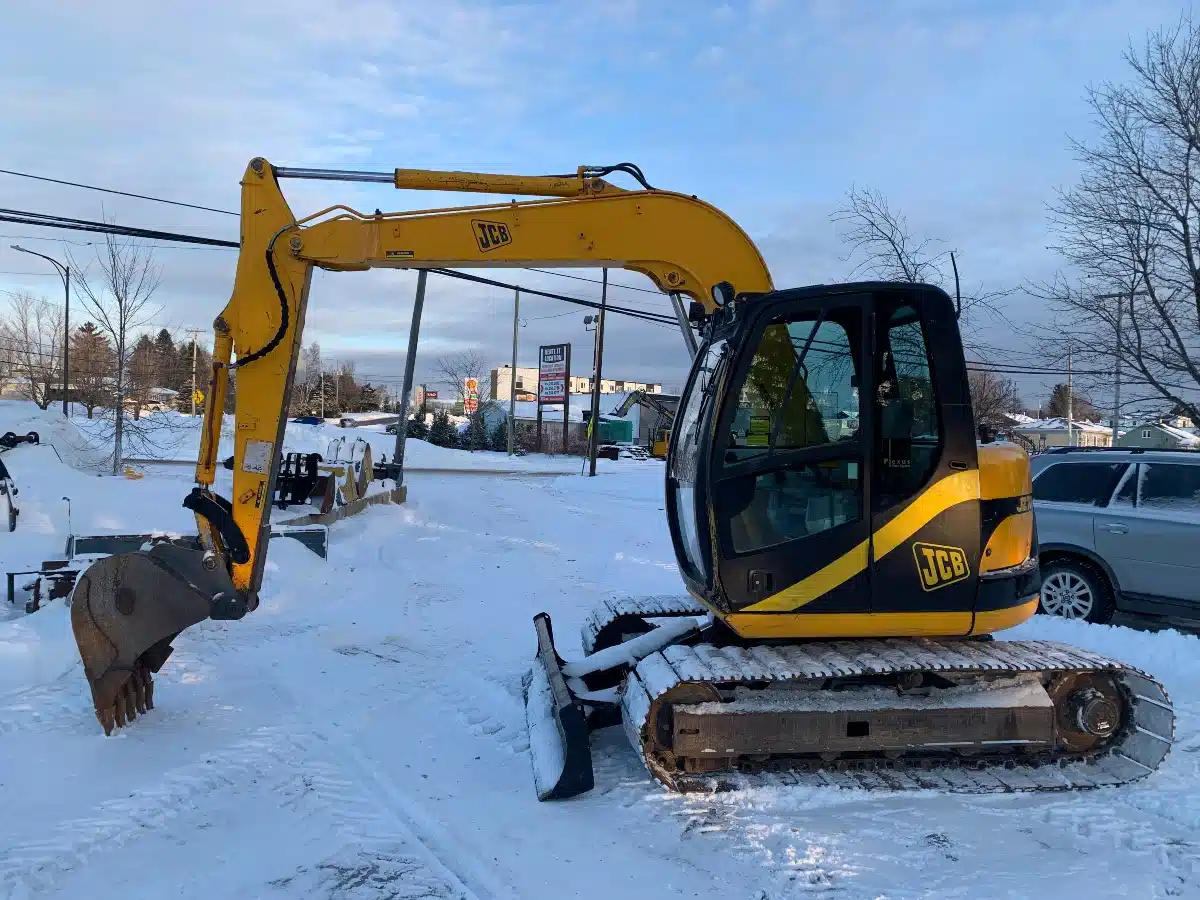 Gallery image 1 for Used 2002 JCB JZ70 Excavator