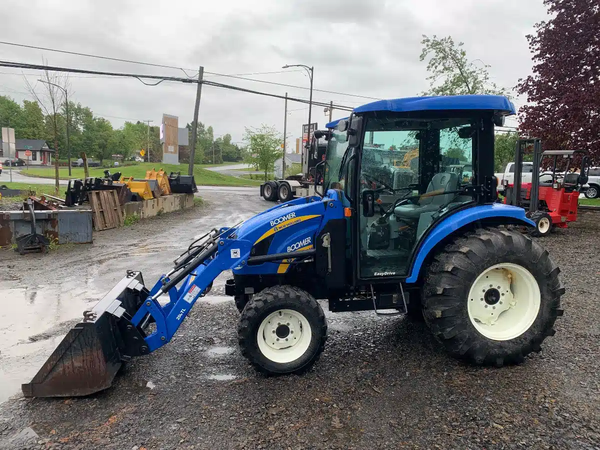 Photo de la Galerie 2 pour 2014 New Holland BOOMER 3050 Tracteur
