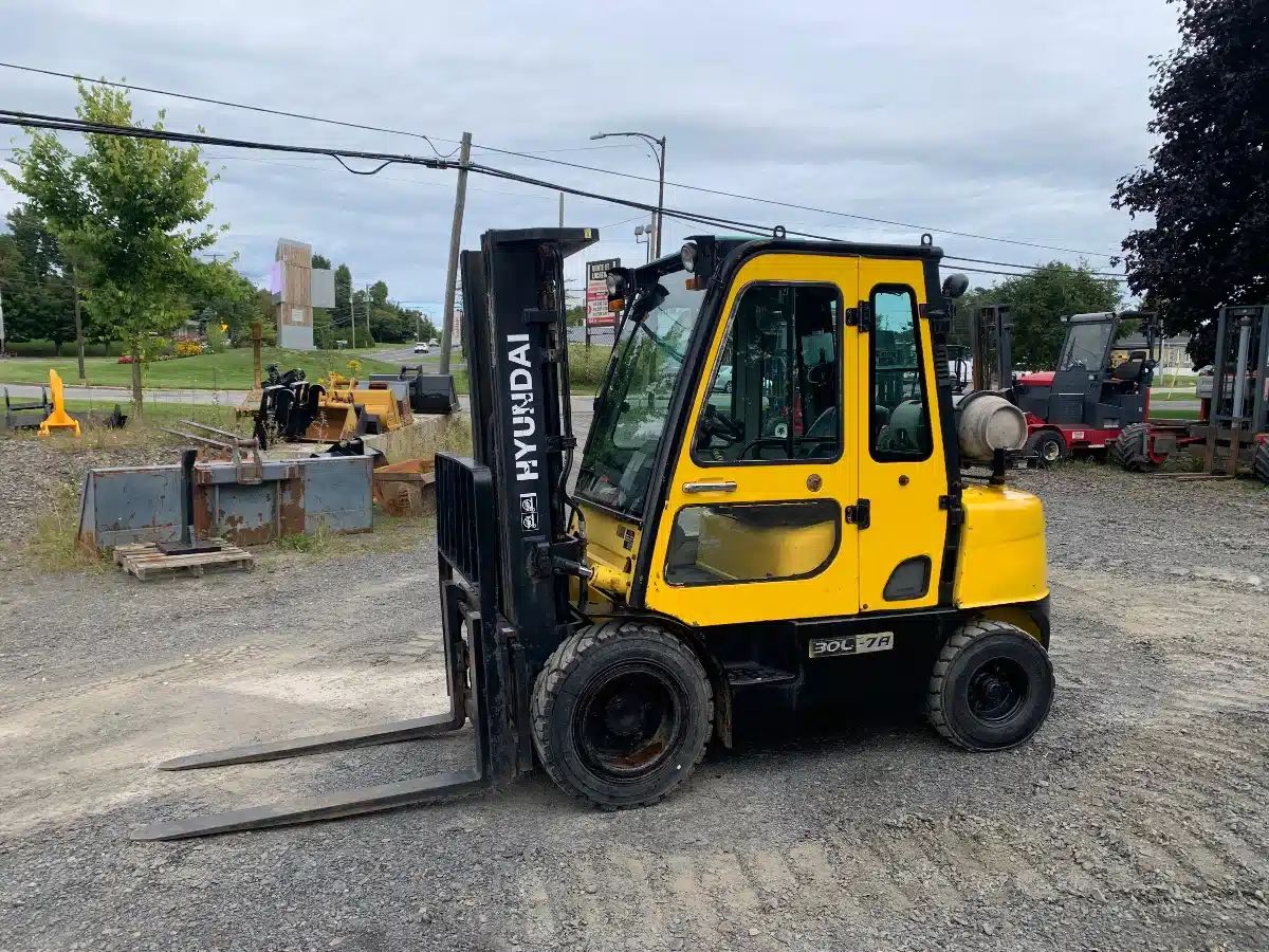 Gallery image 1 for 2012 Hyundai Ind 30L-7A Forklift