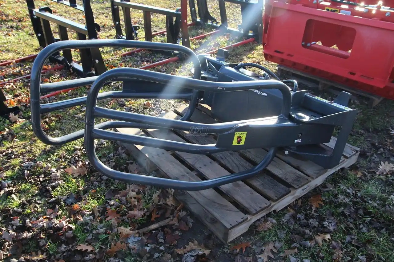 Gallery image 2 for New 2023 MDE Machinery Bale Lifter Bale Grapple
