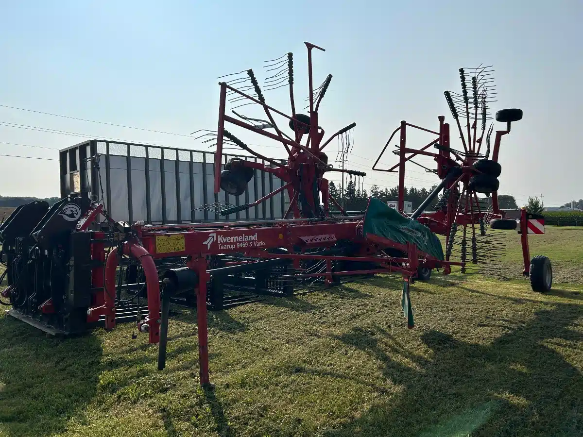 Gallery image 2 for Kverneland Taarup 9469S Vario Rake