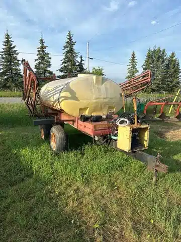 Gallery image 2 for Used / Precision sprayer Tractor