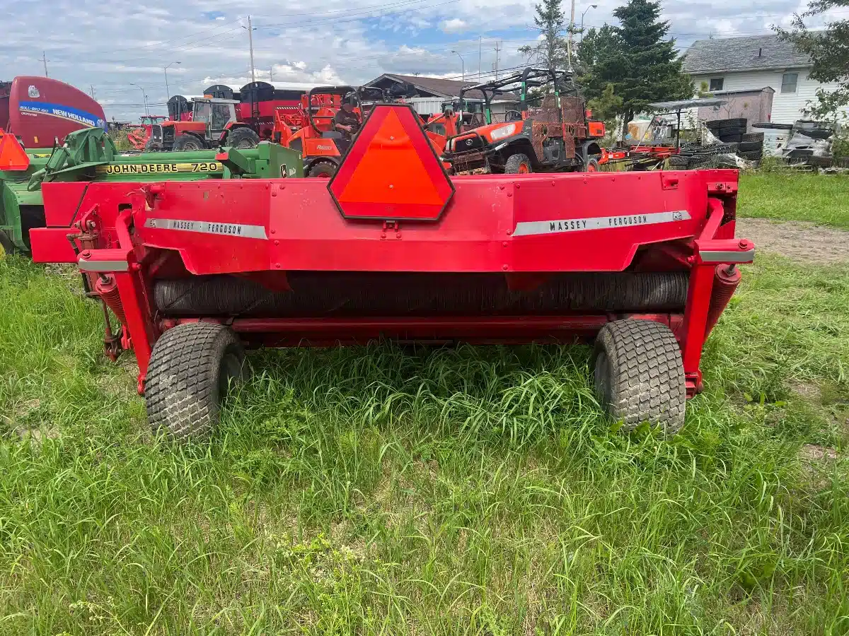 Gallery image 2 for Used 2015 Massey 925 Mower Conditioner