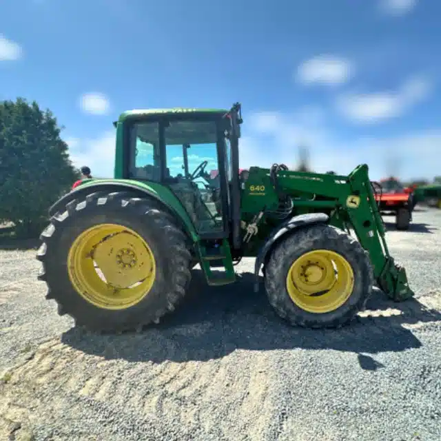 Gallery image 2 for Used 2006 John Deere 6420 Tractor