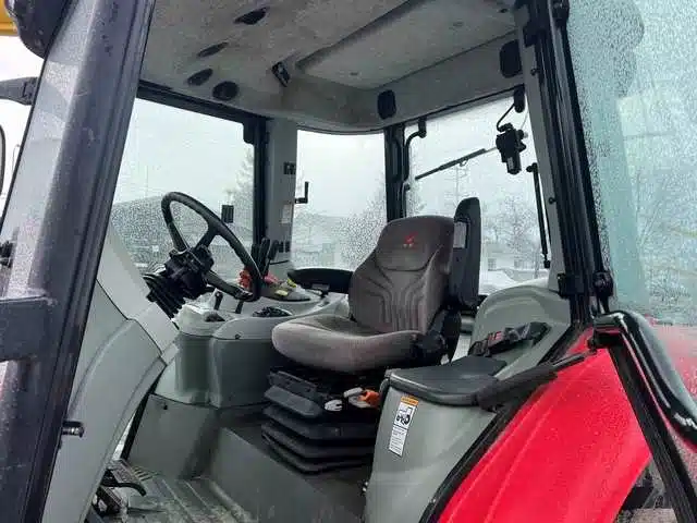 Gallery image 2 for Used 2007 Massey Ferguson 5455 Tractor