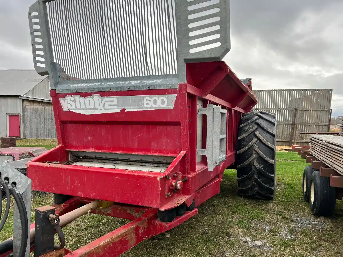 Gallery image 1 for Used 2014 Tubeline Manufacturing Ltd Nitro VShotX2 600 Manure Spreader
