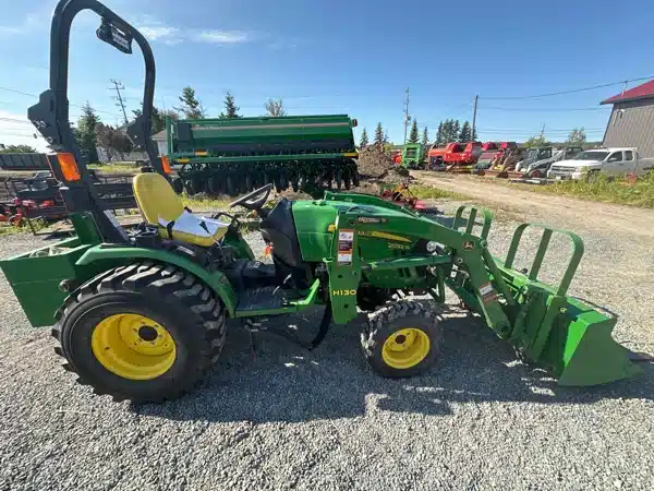 Gallery image 1 for Used 2016 John Deere 2032R Tractor