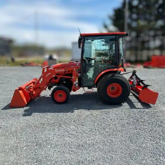 Gallery image 1 for Used 2020 Kubota LX3310 Tractor
