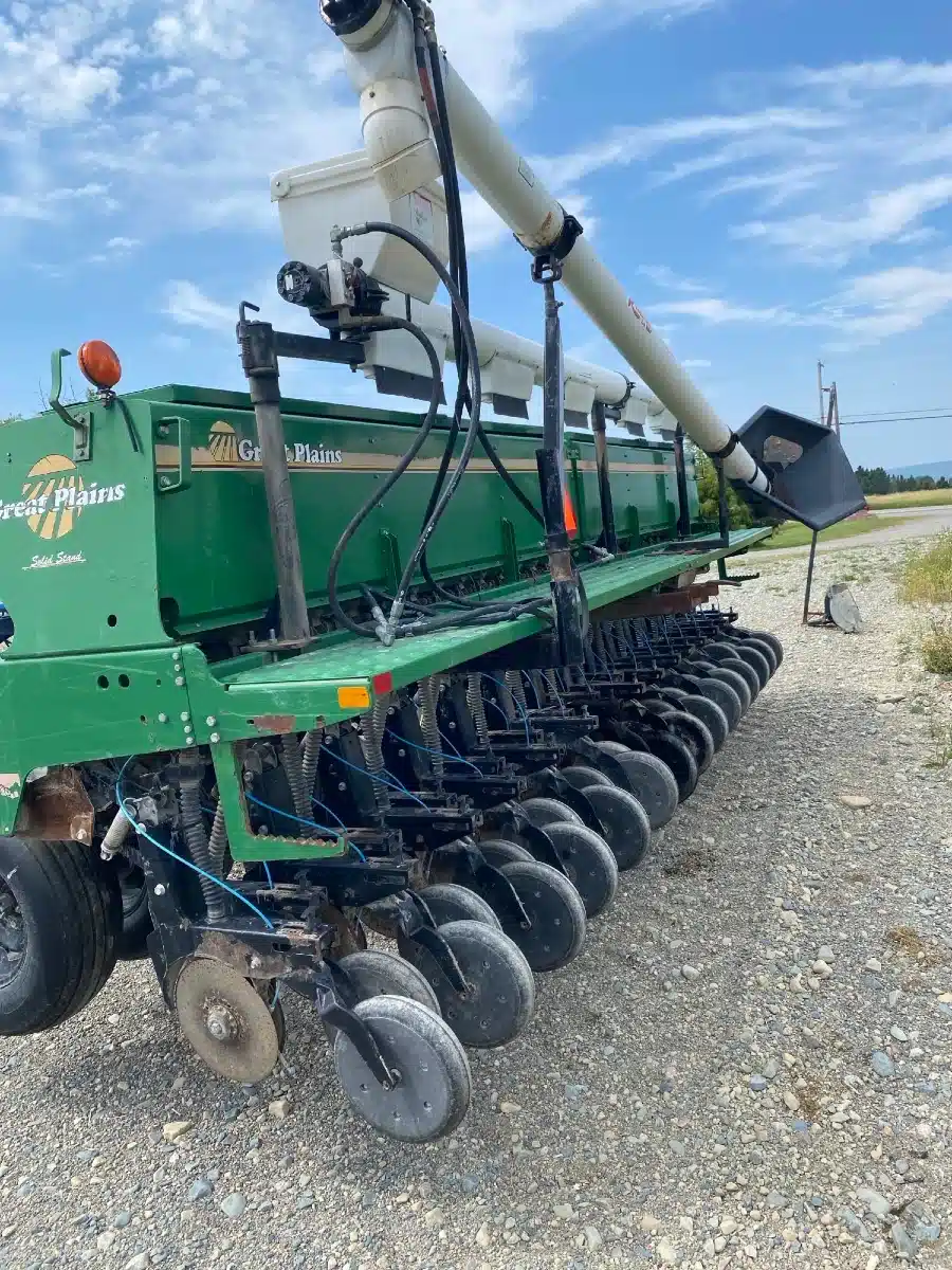 Gallery image 2 for Great Plains 1510 Drill