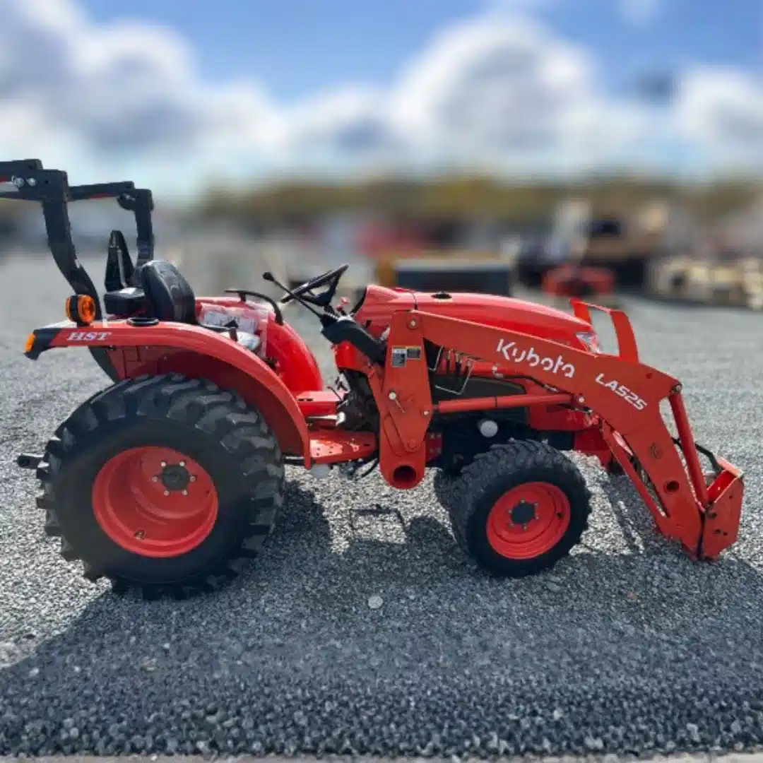 Gallery image 2 for 2021 Kubota L3901HST Tractor