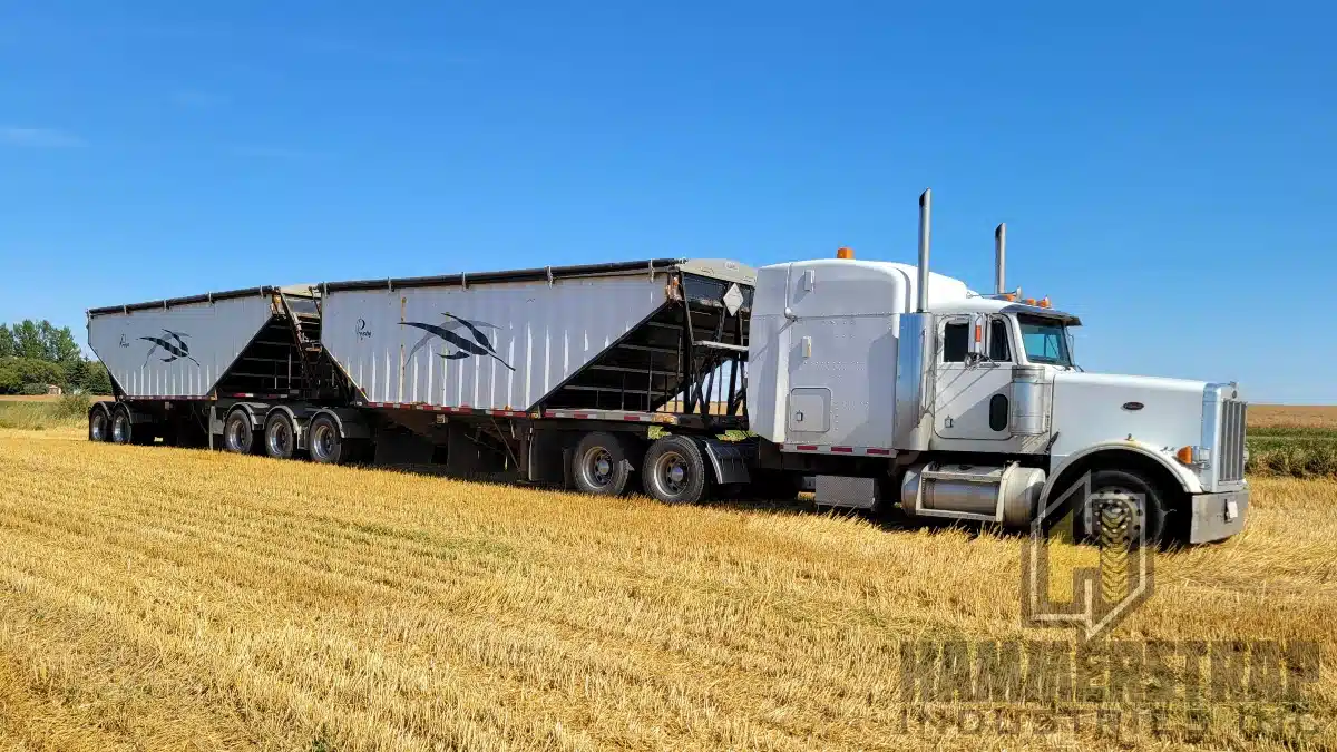 Gallery image 1 for Used 2004 Peterbilt 378 Semi-Truck