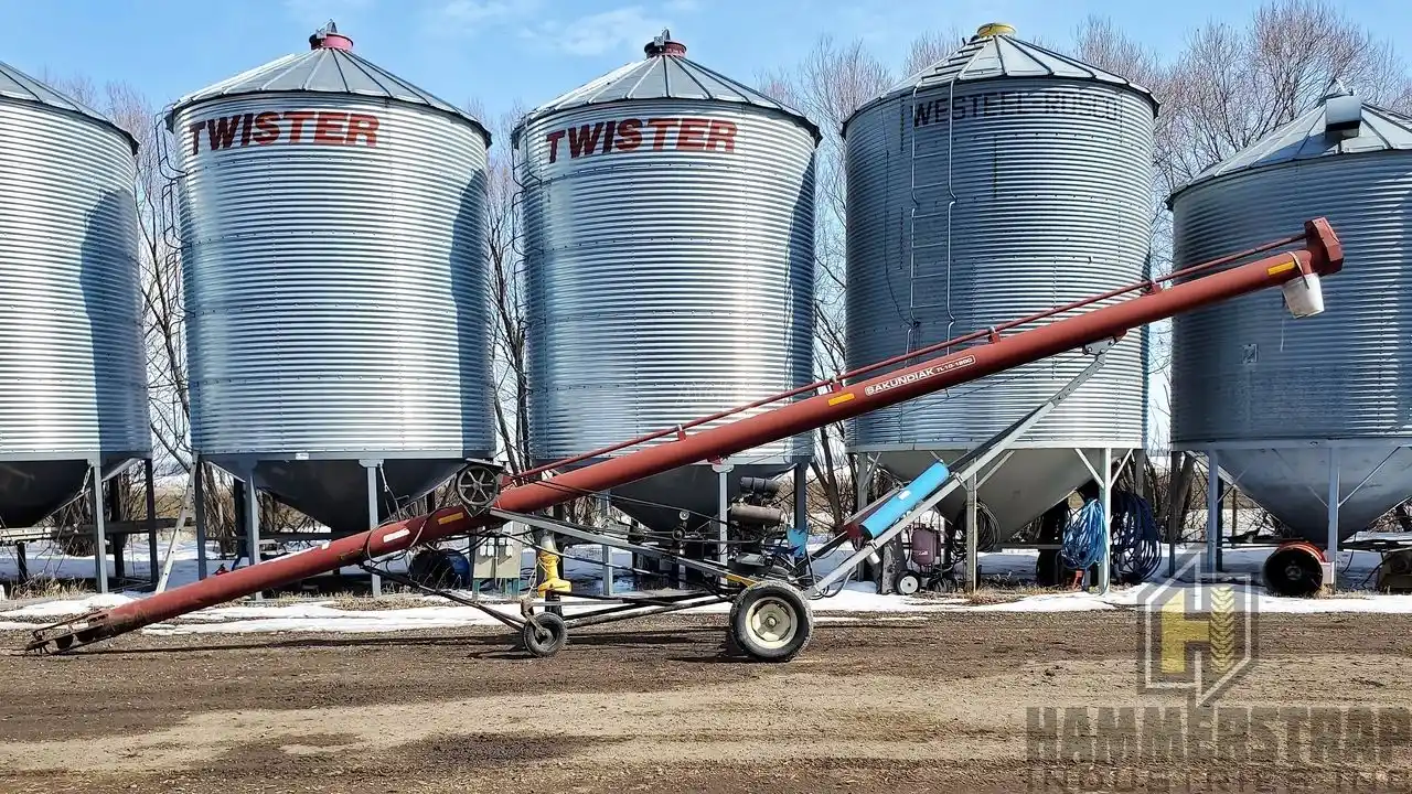 Gallery image 2 for Used Sakundiak TL10-1200 Grain Auger