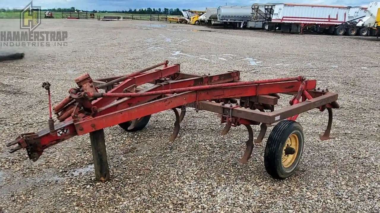 Gallery image 1 for Used Massey Ferguson 124 Cultivator